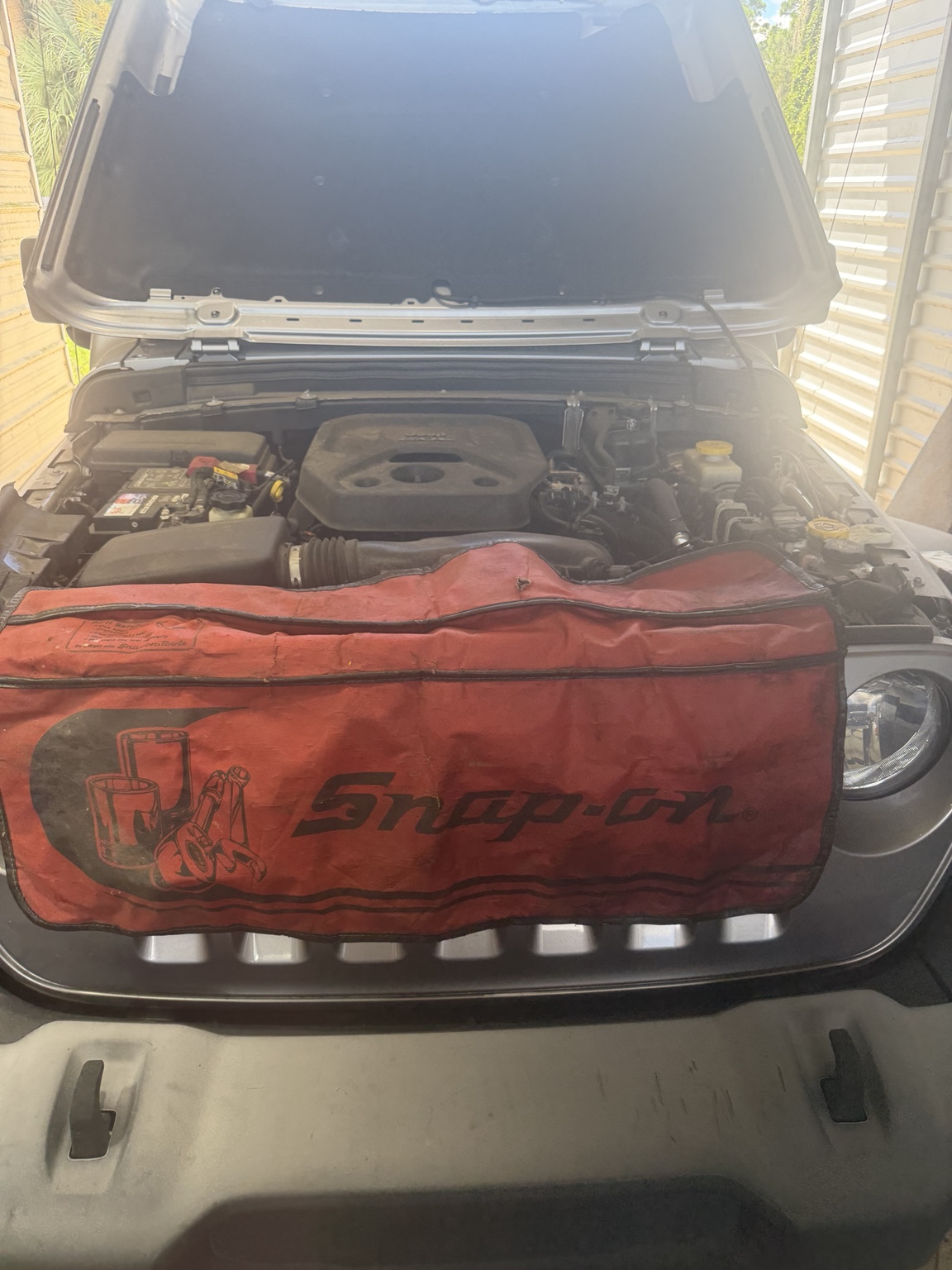 Heavy truck engine repair